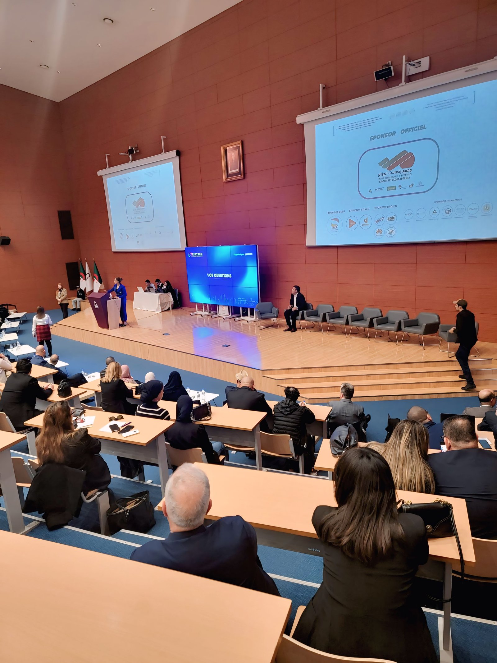 صورة المعرض